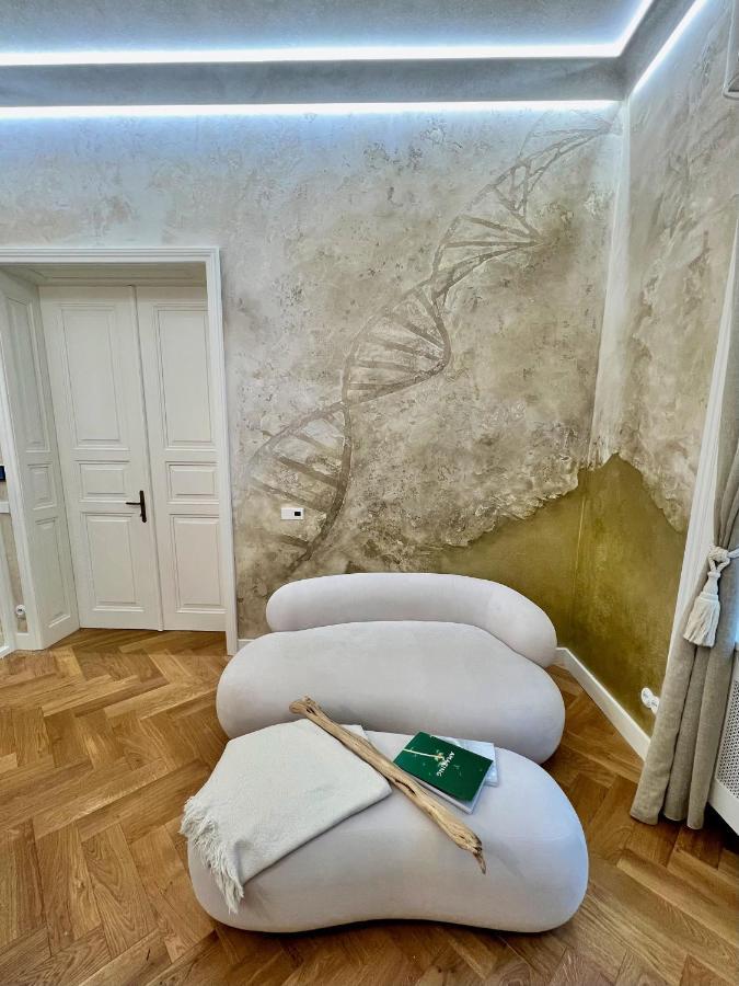 Wabi Sabi Nest W/ Garage *